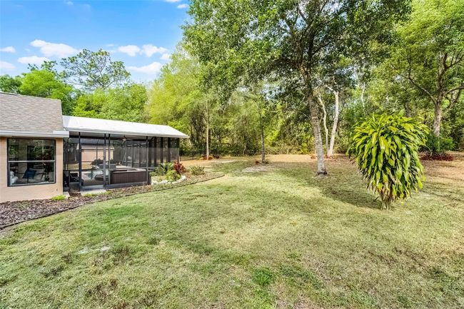 Large & private backyard | Image 28