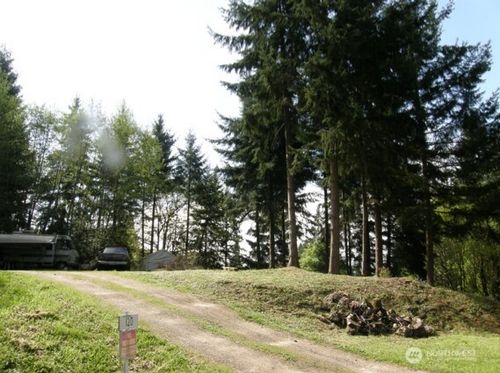 120 Solo Meadows Ln, Longview, WA, 98632-9266 | Card Image