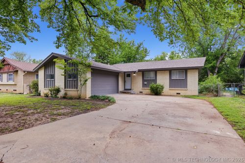135 W Mill Avenue, Sapulpa, OK, 74066 | Card Image