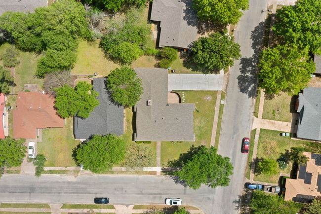 1203 Blanton Pl, House other with 3 bedrooms, 2 bathrooms and null parking in Sherman TX | Image 29