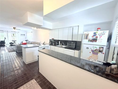 a31-6580 Santona St, Coral Gables, FL, 33146-3156 | Card Image