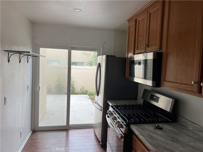 2 - 83 Oval Rd, Condo with 3 bedrooms, 2 bathrooms and 2 parking in Irvine CA | Image 8