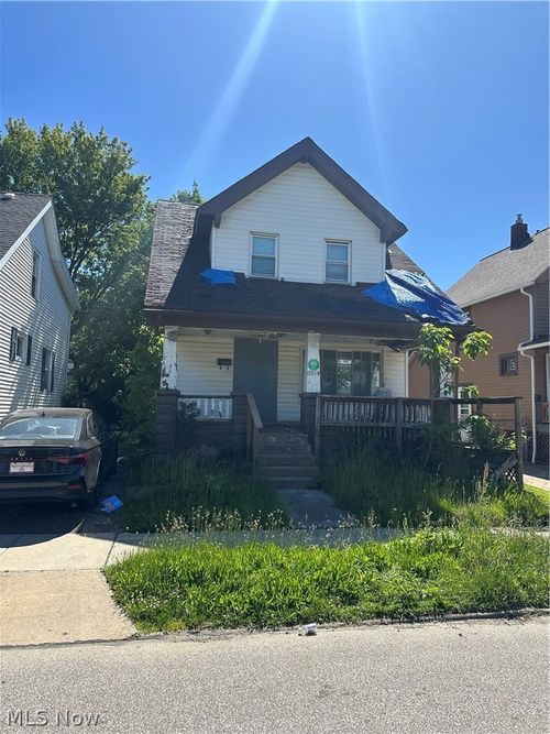 3519 E 104th St, Cleveland, OH, 44105-1813 | Card Image