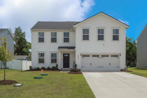 5325 Walnut Chase Dr, Christiana, TN, 37037-2037 | Card Image