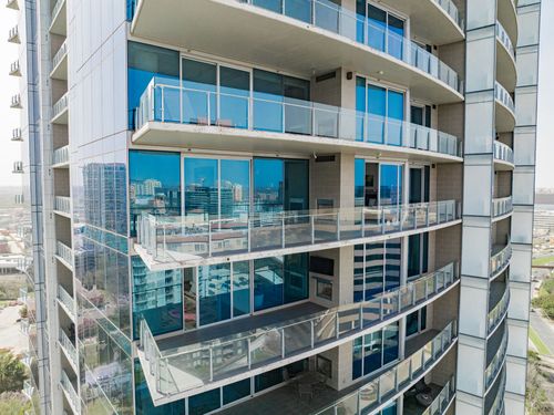 apt-2006-3130 N Harwood St, Dallas, TX, 75201-1138 | Card Image