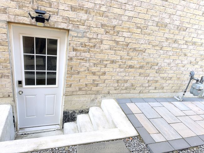 94 Snowling Dr, House attached with 6 bedrooms, 4 bathrooms and 2 parking in Ajax ON | Image 37