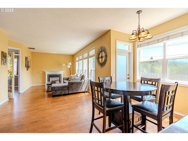 308 Sw 38 Th Loop, House other with 4 bedrooms, 3 bathrooms and 3 parking in Gresham OR | Image 17