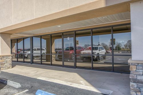 e-1715 S Madison St, Webb City, MO, 64870-2933 | Card Image