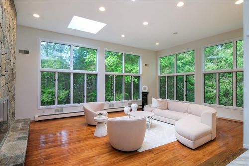 4 Hemlock Hollow Pl, Armonk, NY, 10504-3016 | Card Image