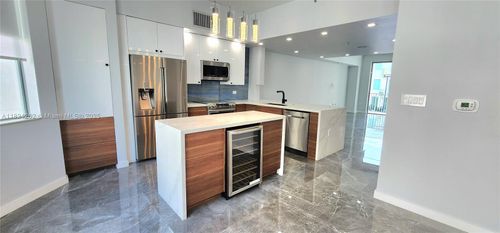 apt-403-2146 Van Buren St, Hollywood, FL, 33020-7337 | Card Image