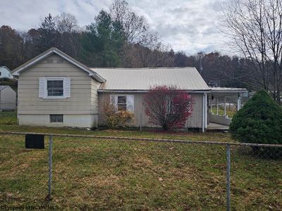 43 S Fittro Street, House other with 3 bedrooms, 1 bathrooms and 3 parking in Clarksburg WV | Image 3