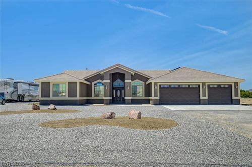 1640 Old West Ave, Pahrump, NV, 89048-2420 | Card Image