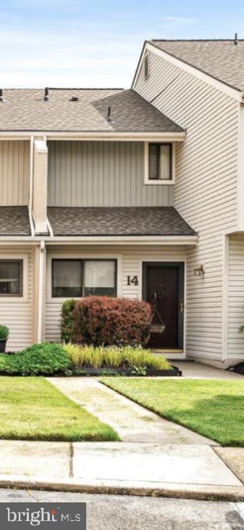 13 Tulip Ct, MOUNT LAUREL, NJ, 08054-2561 | Card Image