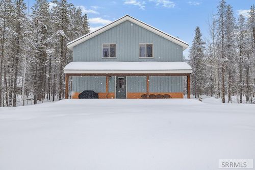 4060 Steelhead Dr, Island Park, ID, 83429-7710 | Card Image