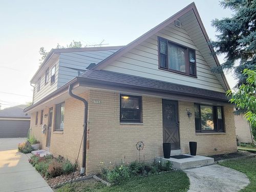 2773 S 58th St, Milwaukee, WI, 53219-3148 | Card Image