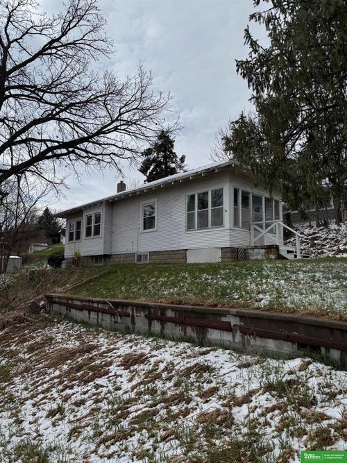 1415 J St, Tekamah, NE, 68061-1334 | Card Image