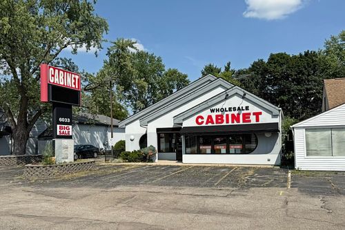 6033 S Westnedge Ave, Portage, MI, 49002-2800 | Card Image