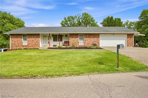 2815 Boggs Rd, Zanesville, OH, 43701-8502 | Card Image