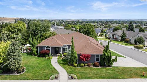 332 Falconridge St, Richland, WA, 99352-8913 | Card Image