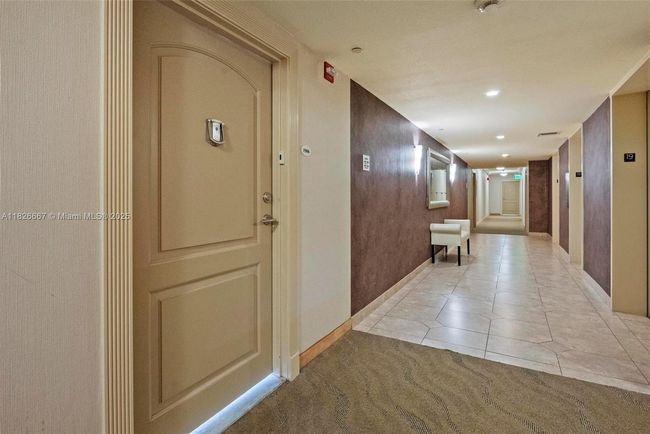 APT-1906 - 3675 N Country Club Dr, Condo with 2 bedrooms, 2 bathrooms and null parking in Aventura FL | Image 5
