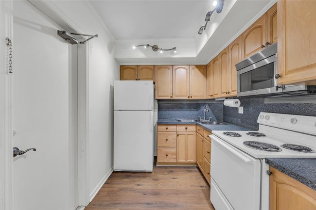 APT-201A - 2426 Se 17 Th St, Condo with 1 bedrooms, 1 bathrooms and null parking in Fort Lauderdale FL | Image 12