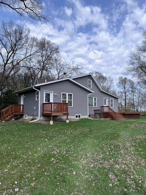 21510 430th Ave, Morris, MN, 56267-4676 | Card Image