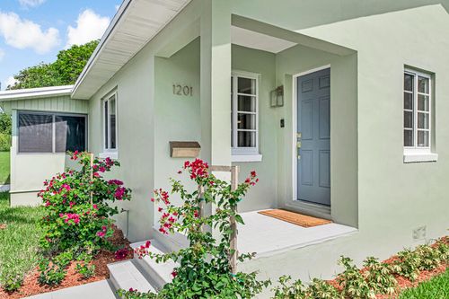 1201 N Palmway, Lake Worth Beach, FL, 33460-2317 | Card Image