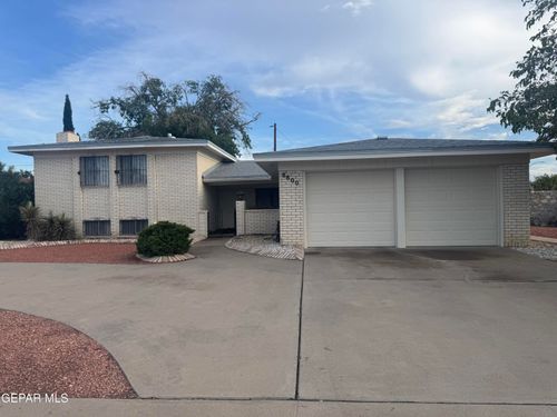 8800 Sampson Court, El Paso, TX, 79925 | Card Image