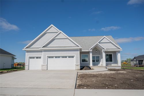 1911 Ne Pine Lake Circle, Ankeny, IA, 50021 | Card Image