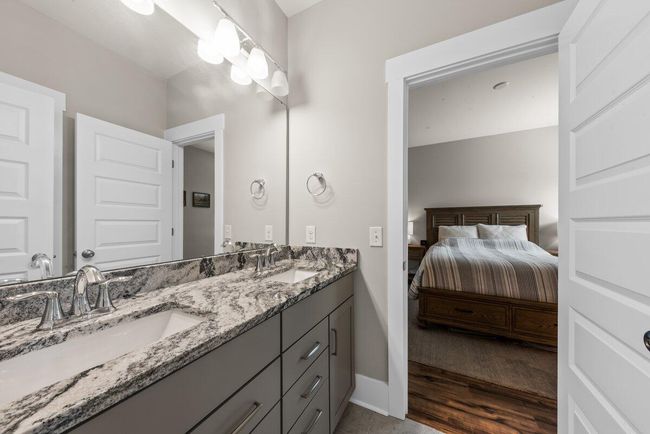 2208 Primus Upstairs Jack & Jill Bath | Image 22