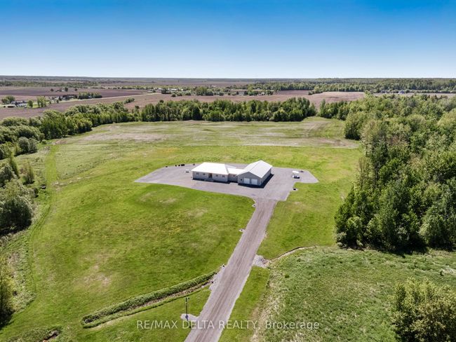 2030 Labonte St, House other with 3 bedrooms, 3 bathrooms and 15 parking in Clarence Creek ON | Image 35