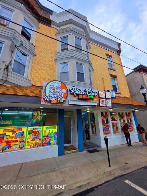 623 Centre St, Freeland, PA, 18224-1910 | Card Image