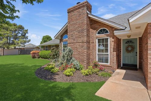 901 N Towne Cir, Altus, OK, 73521-9574 | Card Image