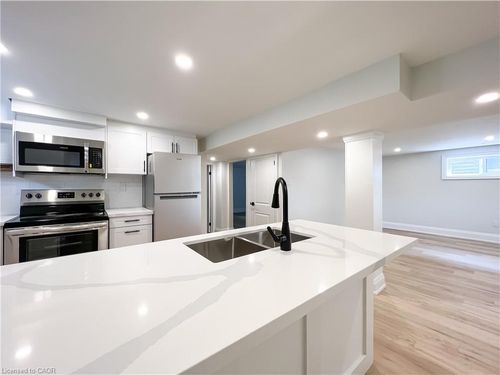 2-447 E 13th St, Hamilton, ON, L9A4A5 | Card Image