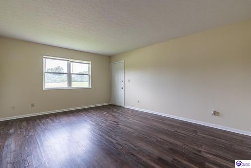 390 Elm Rd, Radcliff, KY, 40160 | Card Image