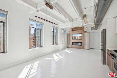 1001-6253 N Hollywood Way, Burbank, CA, 91505-2526 | Card Image