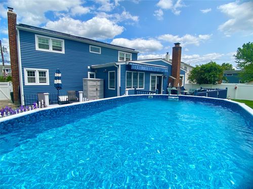 6 Willow Dr, Massapequa Park, NY, 11762-1437 | Card Image