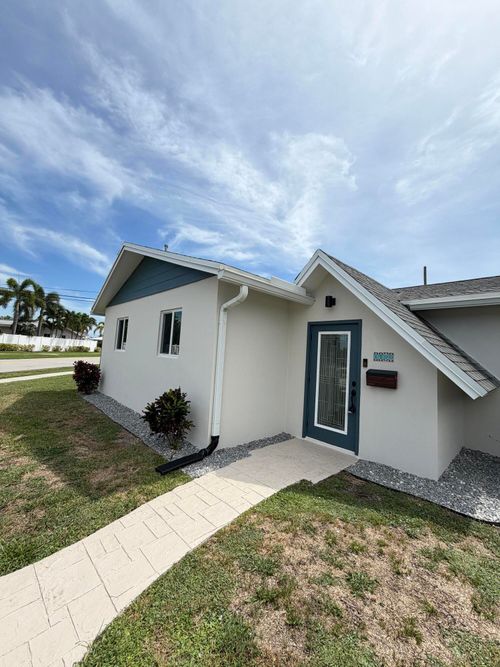 1100 W Camino Real, Boca Raton, FL, 33486-5402 | Card Image