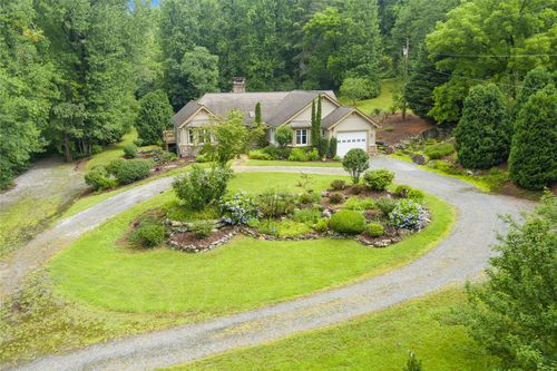 611 Blue Valley Rd, Highlands, NC, 28741-7481 | Card Image