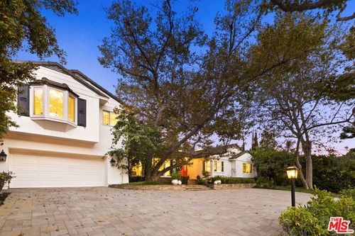 2064 Coldwater Canyon Dr, Beverly Hills, CA, 90210 | Card Image