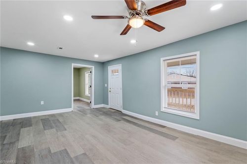112 Foster St, Mocksville, NC, 27028-2405 | Card Image