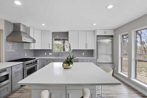 445 Rocky River Rd, West Lake Hills, TX, 78746-5339 | Card Image