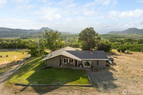 32026 Highway 97, Tonasket, WA, 98855-9206 | Card Image