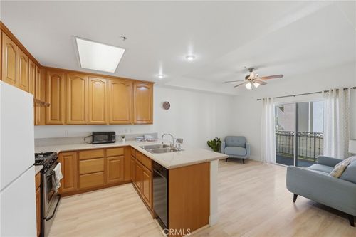 b117-17888 Alburtis Ave, Artesia, CA, 90701 | Card Image