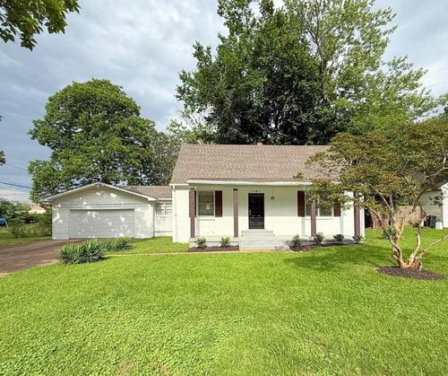 4080 E Whitehaven Park Cir, Memphis, TN, 38116-6347 | Card Image