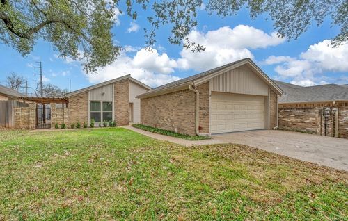 30 Sugar Creek Pl, Woodway, TX, 76712-3408 | Card Image