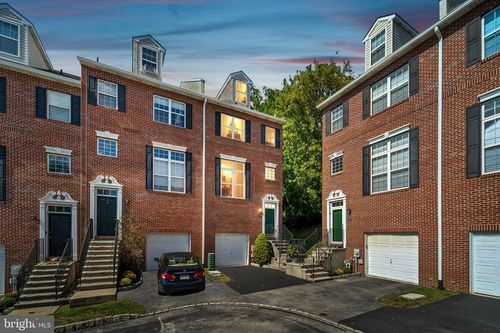 434 W 5th Ave, CONSHOHOCKEN, PA, 19428-1670 | Card Image
