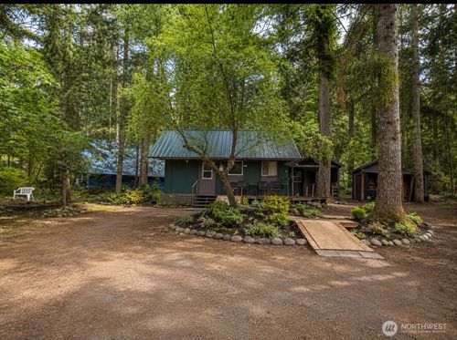 123 Mountain Drive N, Ashford, WA, 98304 | Card Image