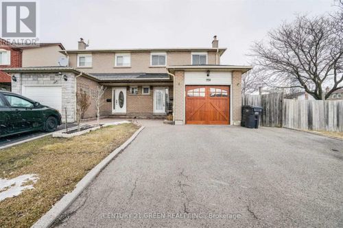 750 Queensbridge Drive, Mississauga (Creditview), ON, L5C3X2 | Card Image