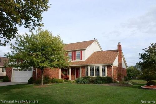 5164 Crowfoot Dr, Troy, MI, 48085-4033 | Card Image